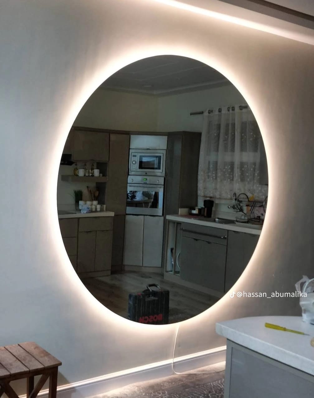 أعمال زجاج ومرايا