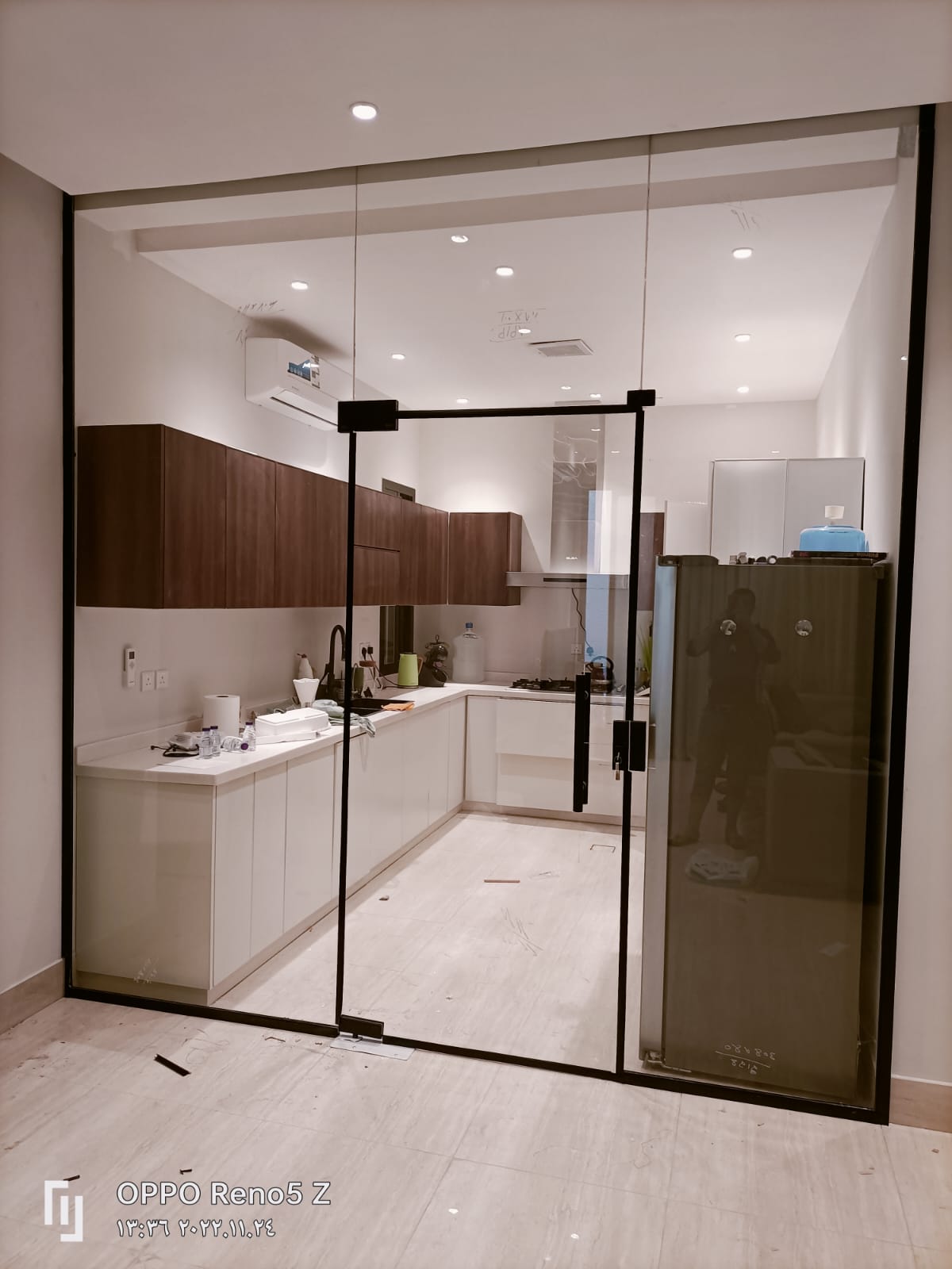 أعمال زجاج ومرايا