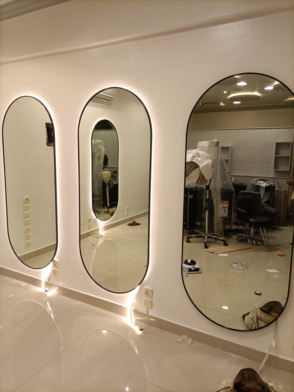 أعمال زجاج ومرايا